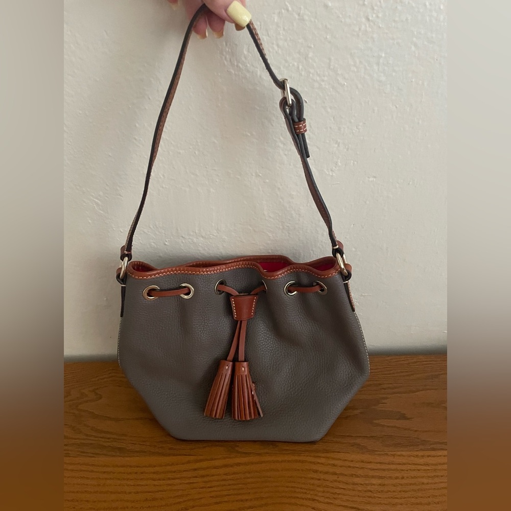 Dooney and Bourke Pebble Grain Kendall Bucket bag